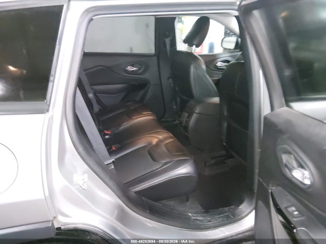 2021 JEEP CHEROKEE ALTITUDE 4X4 8