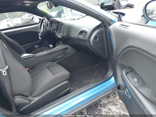 2019 DODGE CHALLENGER SXT 5