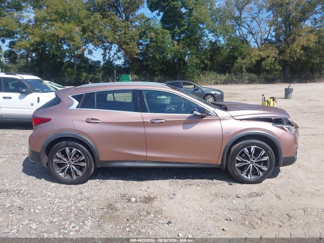 2017 INFINITI QX30 PREMIUM 13