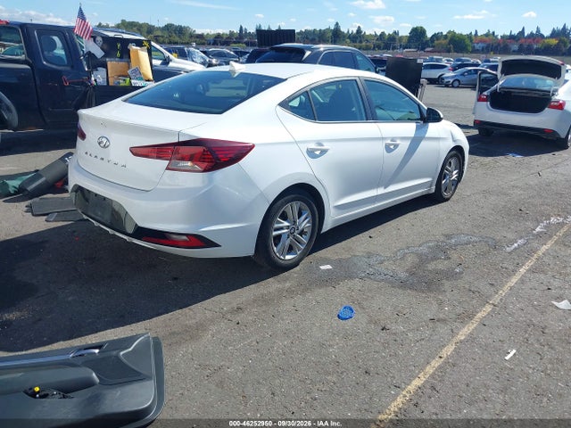2020 HYUNDAI ELANTRA SEL 4