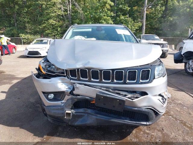 2018 JEEP COMPASS LATITUDE 4X4 11