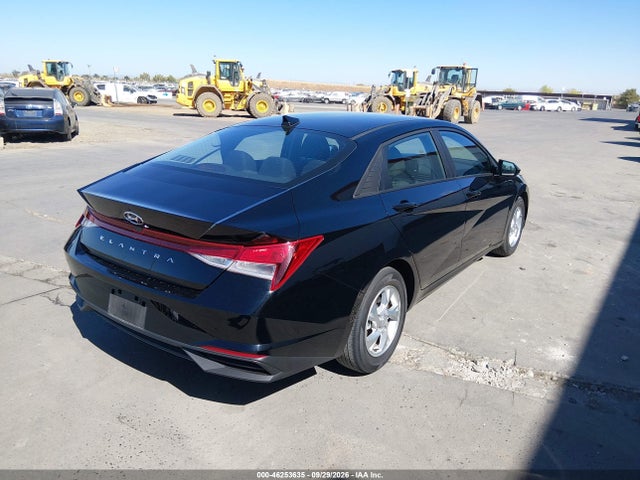 2023 HYUNDAI ELANTRA SE 4
