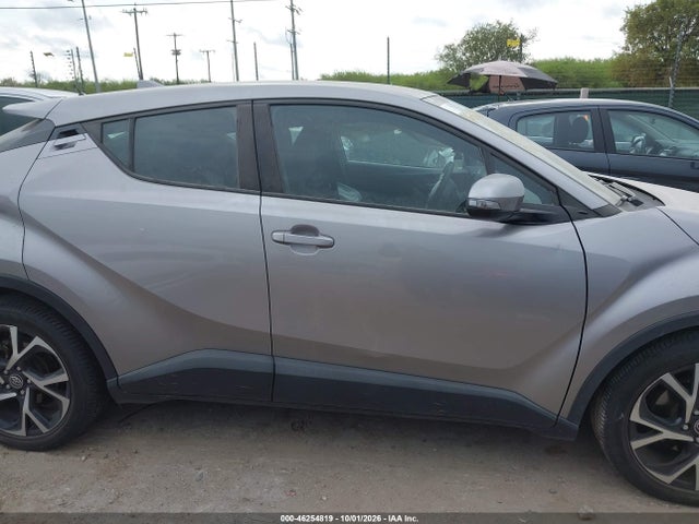 2018 TOYOTA C-HR XLE 12