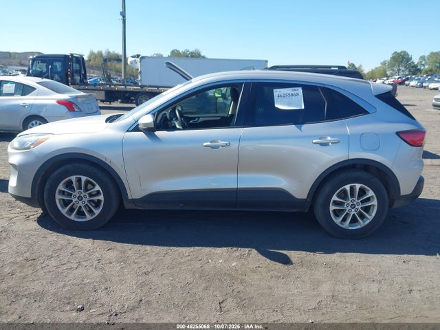 2020 FORD ESCAPE SE 14