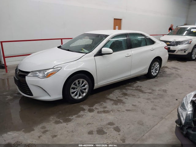 2017 TOYOTA CAMRY LE 2