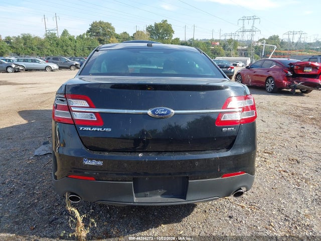 2018 FORD TAURUS SEL 17