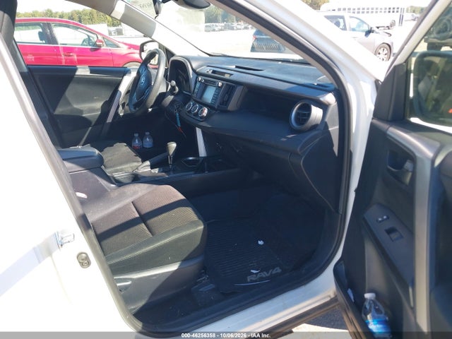 2017 TOYOTA RAV4 LE 5
