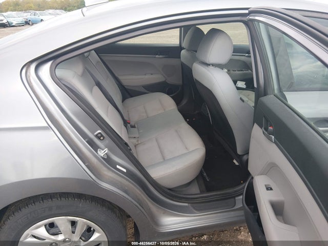 2017 HYUNDAI ELANTRA SE 8