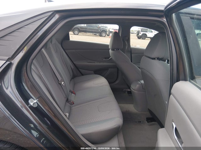 2021 HYUNDAI ELANTRA SE 8