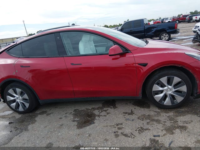 2022 TESLA MODEL Y LONG RANGE 12