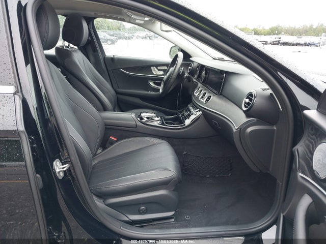 2017 MERCEDES-BENZ E 300 5