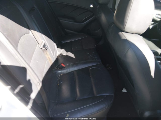 2017 KIA FORTE EX 8