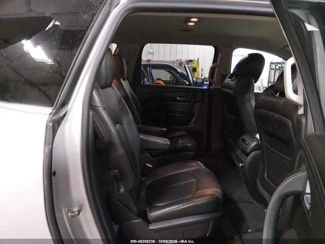 2017 CHEVROLET TRAVERSE 2LT 8