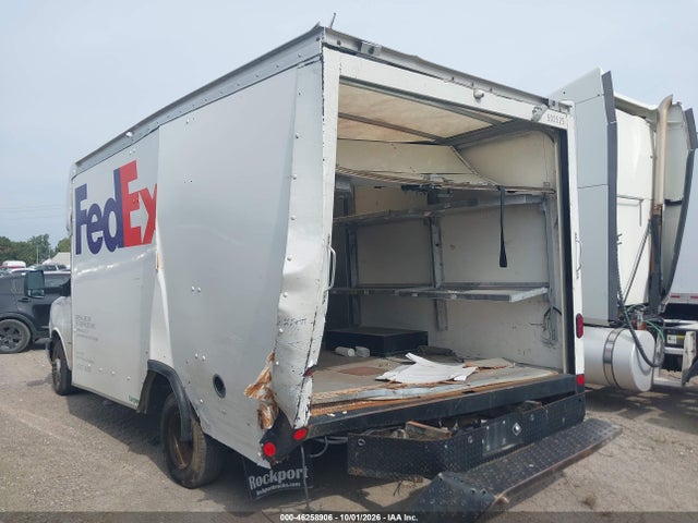 2022 CHEVROLET EXPRESS CUTAWAY WORK VAN 3
