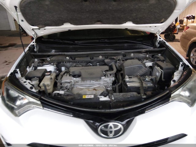 2017 TOYOTA RAV4 XLE 10