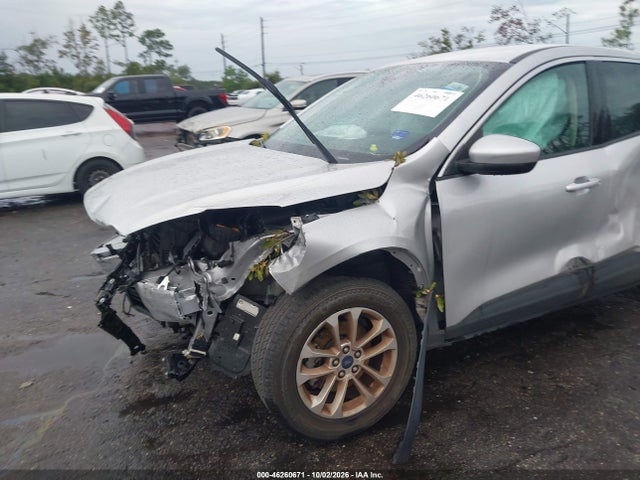 2020 FORD ESCAPE SE 6
