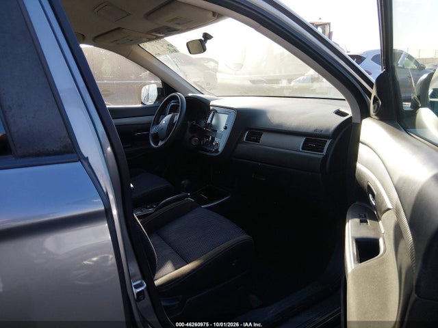 2018 MITSUBISHI OUTLANDER ES 5