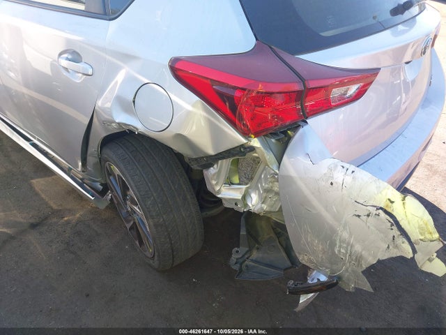 2018 TOYOTA COROLLA IM 12