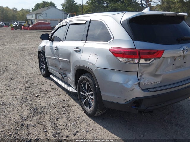 2017 TOYOTA HIGHLANDER XLE 17