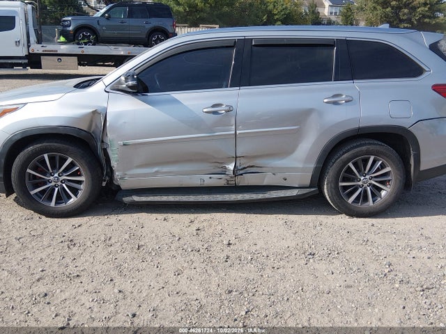 2017 TOYOTA HIGHLANDER XLE 6