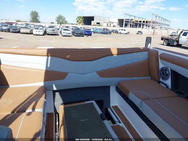2023 AXIS WAKE 8