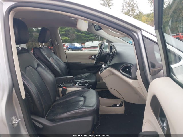 2019 CHRYSLER PACIFICA TOURING L 5
