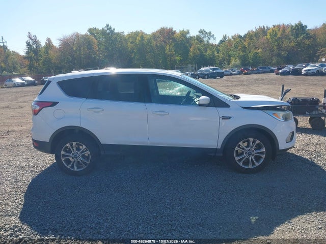2017 FORD ESCAPE SE 13