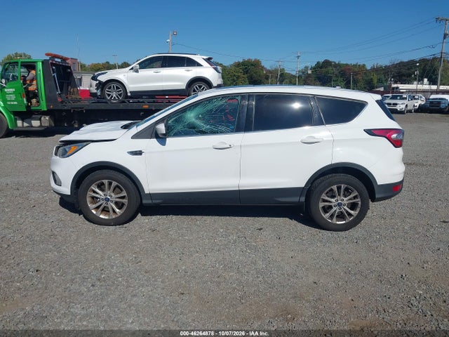 2017 FORD ESCAPE SE 14