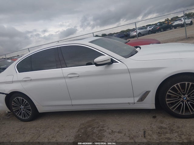 2019 BMW 540I 13