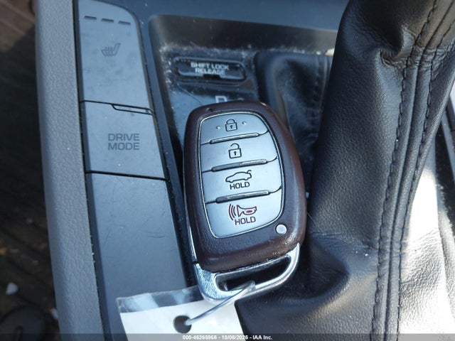 2017 HYUNDAI ELANTRA LIMITED 11