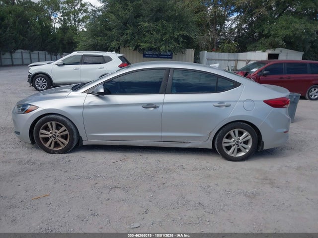 2017 HYUNDAI ELANTRA SE 14