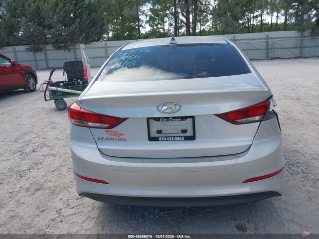 2017 HYUNDAI ELANTRA SE 16