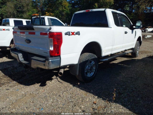 2017 FORD F-250 XLT 4
