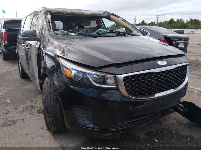 2018 KIA SEDONA LX