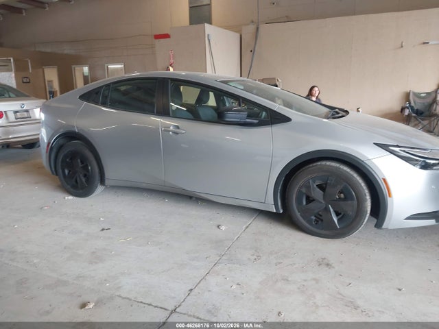 2025 TOYOTA PRIUS LE 13