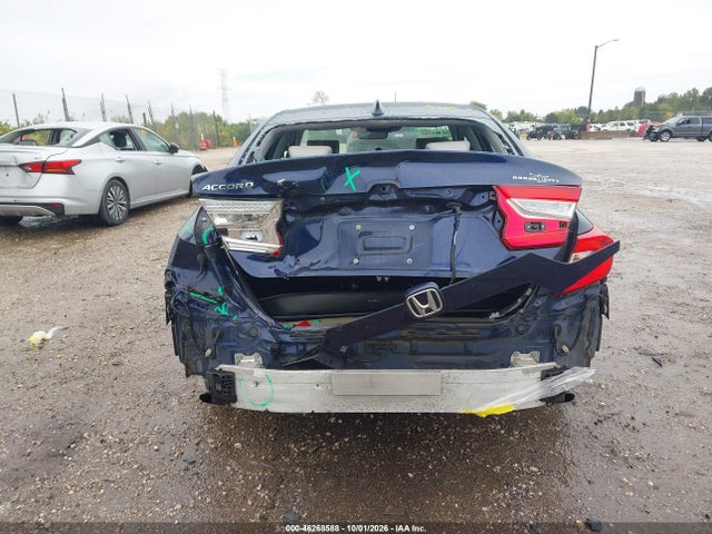 2018 HONDA ACCORD TOURING 16
