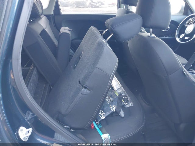 2019 KIA SOUL + 8
