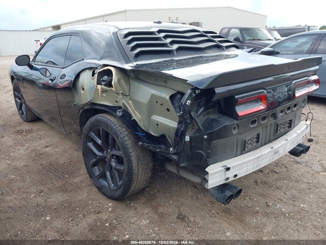 2022 DODGE CHALLENGER SXT 3