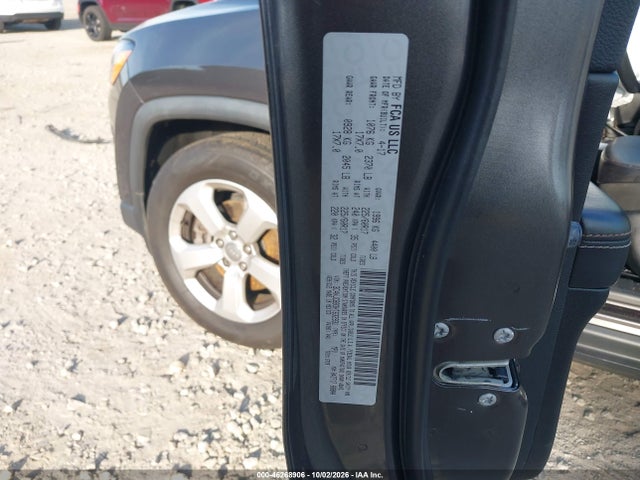 2017 JEEP NEW COMPASS LATITUDE FWD 9