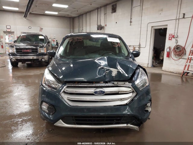 2019 FORD ESCAPE SE 12