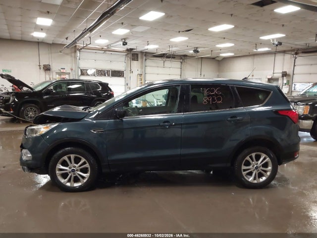 2019 FORD ESCAPE SE 14