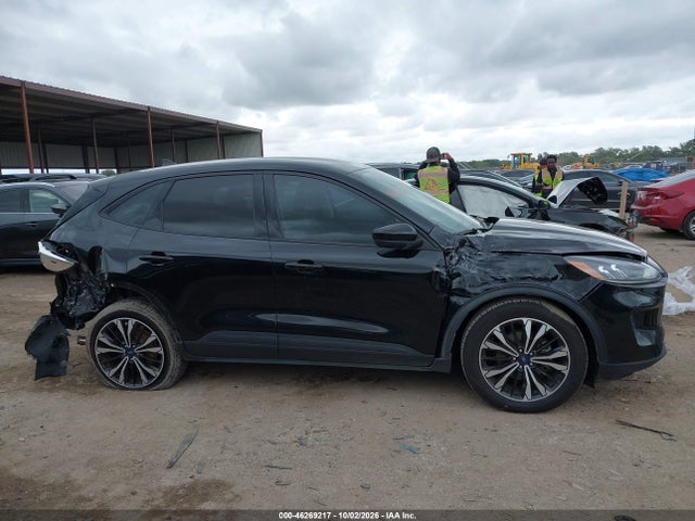 2022 FORD ESCAPE SE 12