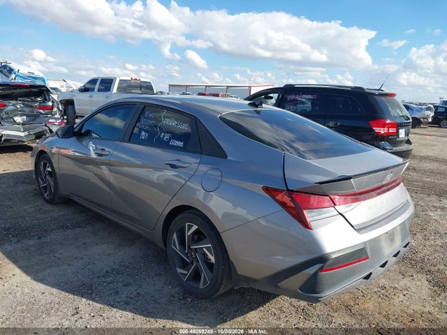 2025 HYUNDAI ELANTRA SEL SPORT 3