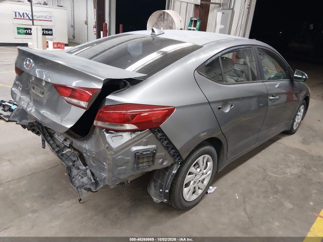 2017 HYUNDAI ELANTRA SE 4
