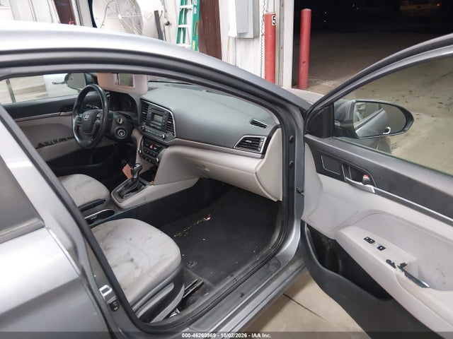2017 HYUNDAI ELANTRA SE 5