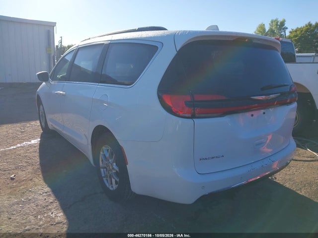 2021 CHRYSLER PACIFICA TOURING 3