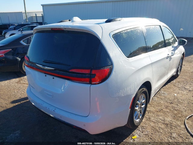 2021 CHRYSLER PACIFICA TOURING 4