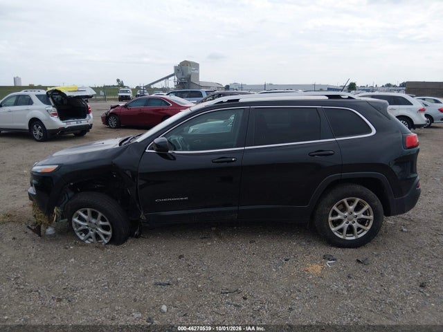 2018 JEEP CHEROKEE LATITUDE 4X4 15