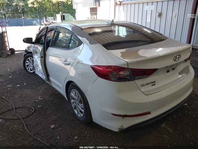 2017 HYUNDAI ELANTRA SE 3