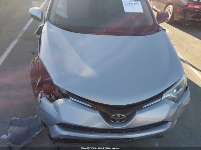 2018 TOYOTA RAV4 XLE 10